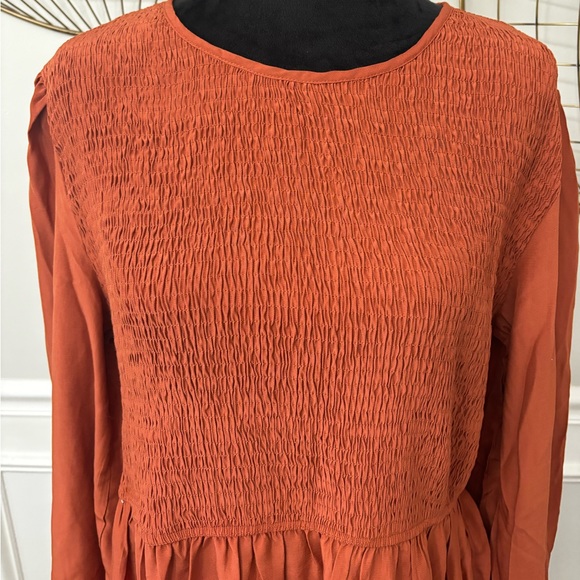 Tobrief | Flowy Smocked MIDI Dress Long Sleeve - Picture 2 of 7